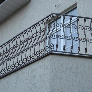 Балконные перила металлические