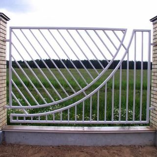Металлический  забор для дачи и дома
